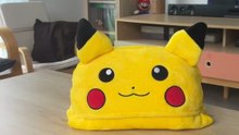 Il est pas trop cool ce plaid Pikachu ? 😄Je l’avais pris pour moi, mais mes enfants l’ont déjà adopté 😂Un peu court pour un adulte, mais parfait pour chiller avec style ⚡-10 % sur tout le site de Elbenwald avec le code SADALAR.JV10