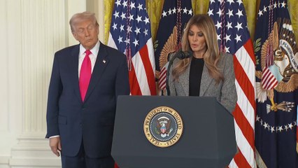 Trump’s Affection on Display: Kiss and Applause for Melania’s Speech