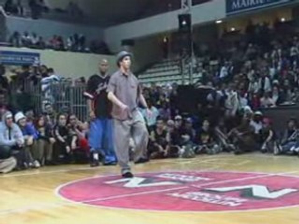 Demi finale juste debout 2004_damon et salah vs natali