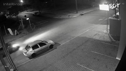 Motociclista fica ferido após colisão entre moto e carro no Jardim Nova Cidade em Cascavel