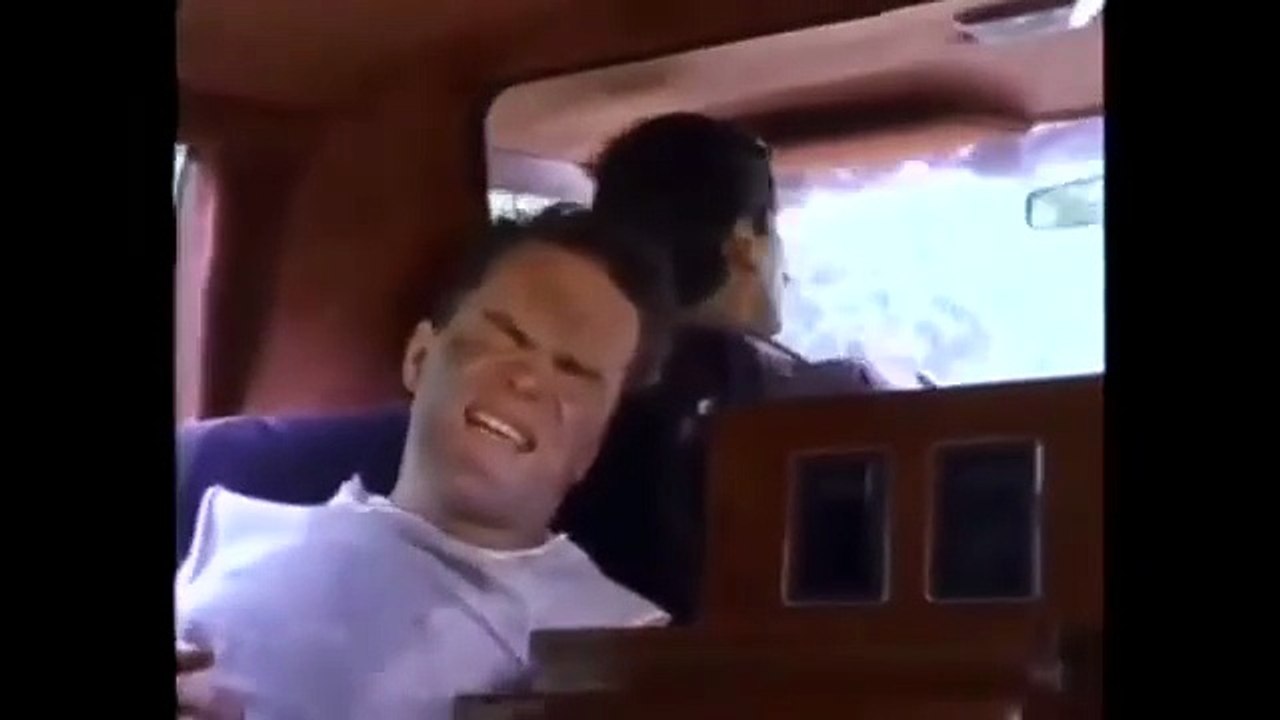 El cazador (1991) Miguel Angel Rodriguez y Claudia Guzman.