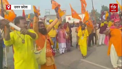 पं. धीरेंद्र शास्त्री की पदयात्रा का 8वां दिन; कोसीकला में रात्रि विश्राम, कल कई सेलिब्रिटी होंगे शामिल