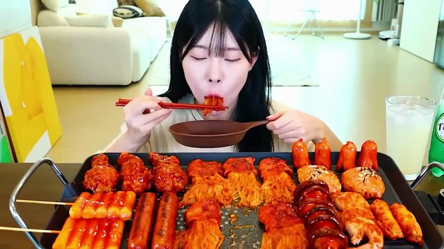 ASMR MUKBANG Fire spicy Enoki Mushrooms, Fire Noodles, Rice paper Wrap, Whole Spam, Sausage.