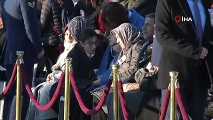 Türkiye şehitlerini uğurluyor, Mürted Havalimanı’nda şehitler için tören