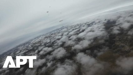 WATCH: Russian National Guard Paratroopers Jump from 1,500 Metres in Stunning Training Drill | APT