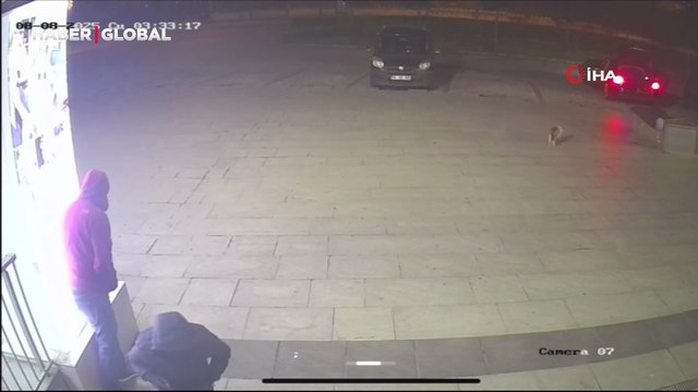 Kuyumcuya giren hırsızlara boş vitrin şoku: Kasa yok, kasa yok