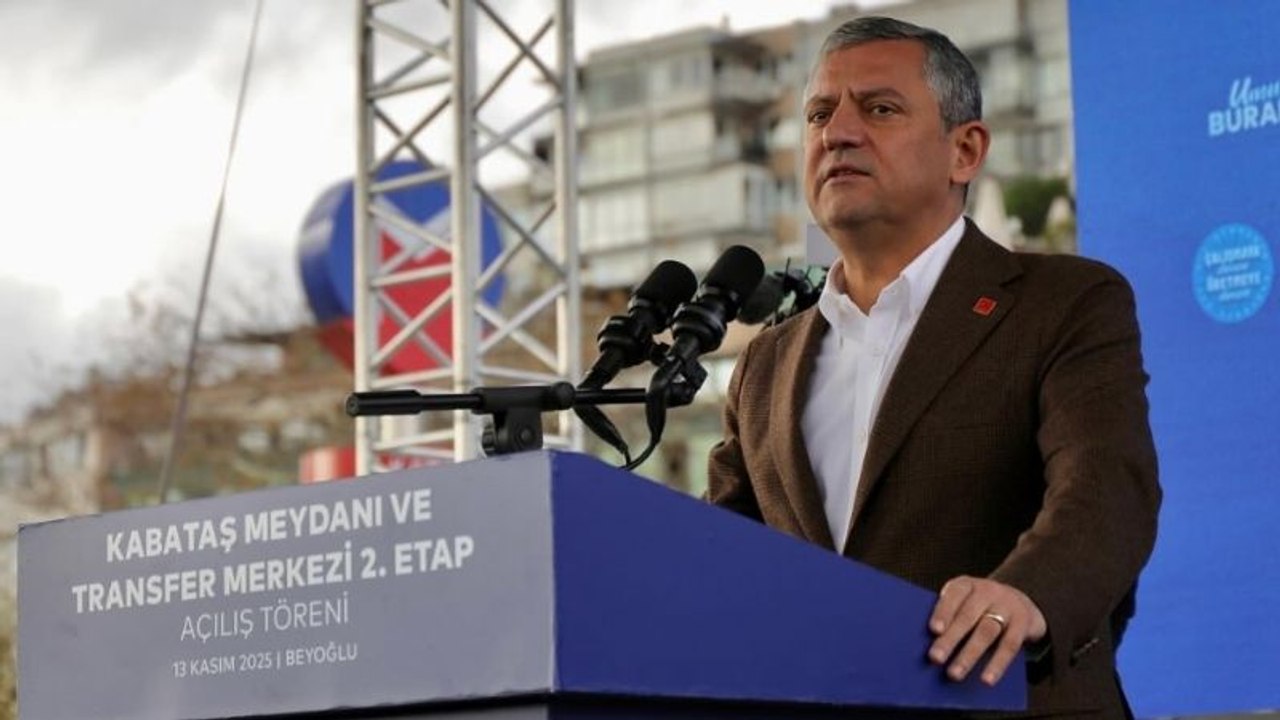 Özgür Özel “Özür bekliyorum” dedi, Cumhurbaşkanı Erdoğan’a ve iktidara yakın medya kanallarına seslendi