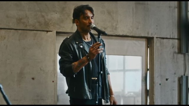 Fabrizio Moro: Dal futuro non mi aspetto nulla, vivo alla giornata