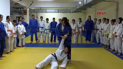 15 yaşındaki liseli Sude'den uluslararası arenada büyük başarı!