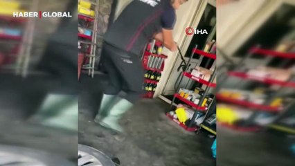 Bingöl'de tamirciye giren yılan paniğe neden oldu