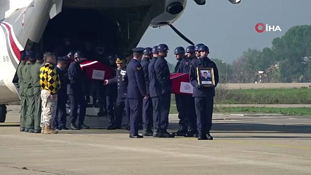 Bursalı şehitler Yenişehir Havalimanı’na getirildi