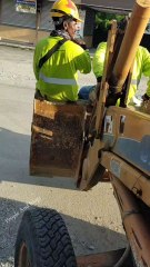 🎥 A Day of Real Work in Malaysia 🇲🇾💪This is the side of Malaysia you rarely see — pure hustle, sweat &📌  #MalaysiaWork #RodVlogs #HardWork #DailyLifeMalaysia  #YouTubeShorts #DeepCropView #RealPeople #ConstructionLife  #WorkVlog #ViralShorts