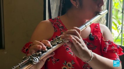 Música contra la violencia: jóvenes de Guayaquil encuentran esperanza en el arte