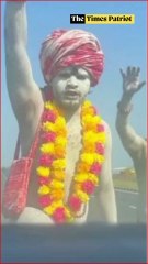 “Sadhus” Turned Robbers: Family Looted on Highway in Broad Daylight — Shocking Video Sparks Outrage!