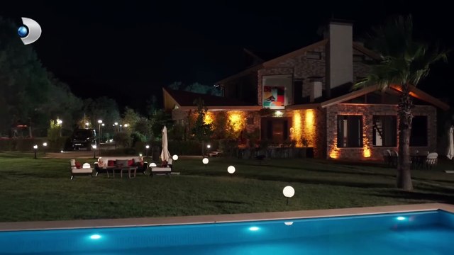 Zeynep'in yorgan toplamal ask sohbetleri! Guller ve Gunahlar Ozel Klip