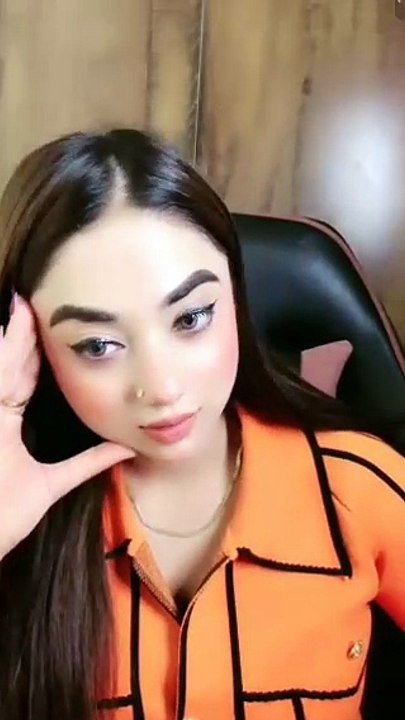 Live is back Pakistani Queen amana khan by tango