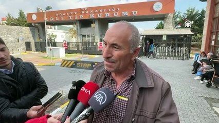 Fatih'te gıda zehirlenmesi şüphesiyle yaşamını yitiren anne ve 2 çocuğunun cenazeleri yakınlarınca alındı