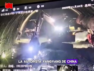 VIDEO: Inundación súbita sorprende a obreros en un túnel en China y uno es arrastrado con su excavadora