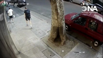 Un joven le dio una patada a una nena de 7 en Palermo