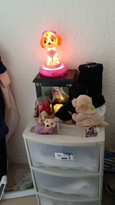 Son autel est enfin terminé. Merci chantal