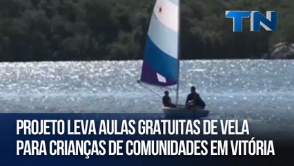 Projeto leva aulas gratuitas de vela para crianças de comunidades em Vitória