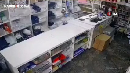 Cezaevinden çıkar çıkmaz hırsızlık yaptı, o anlar kamerada