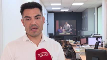 El abogado de Mouliaá celebra el procesamiento de Errejón como "primer paso para la victoria"
