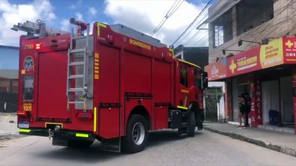 Incêndio Destrói Carro na Rua Expedicionário Jesuíno Ventura: Como Moradores e Bombeiros Contiveram as Chamas