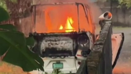 എറണാകുളം എളംകുളത്ത് ഇലക്ട്രിക് ഓട്ടോ കത്തി നശിച്ചു...