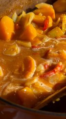 COURGES - SÉRIE épisode 10 (fin) Je le dis pas dans la vidéo mais c’est une des meilleures recettes de curry que j’ai proposé sur la chaîne ! Feat avec @et.cuisine.maison C’est lui qui va vous écrire la recette dans les coms