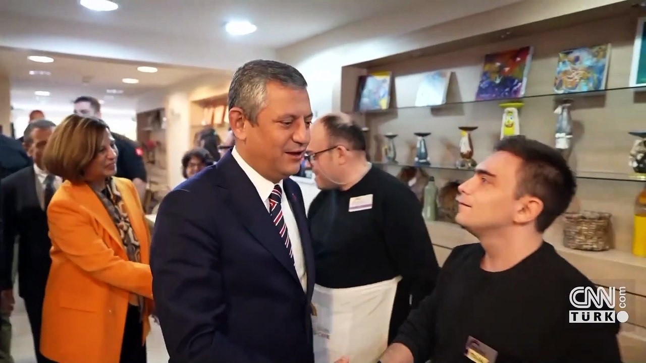 Özgür Özel'den dikkat çeken çıkış: Adaylık ilanı mı yaptı?