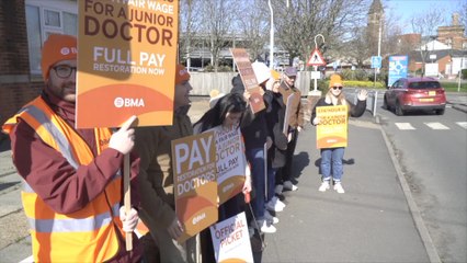 KMTV's health expert Dr. Julian Spinks discusses resident doctor strikes