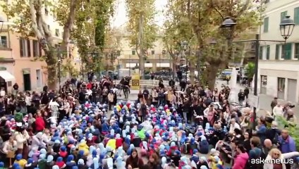 Genova, centinaia di bambini invadono le strade di Sestri Ponente a caccia di Moby Dick