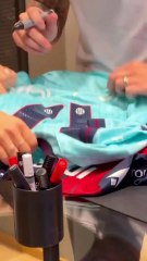 Bologna, Immobile e Odgaard firmano autografi ai tifosi