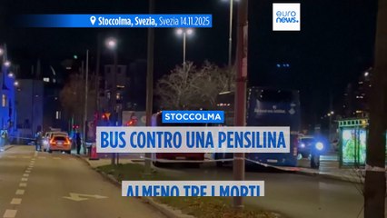 Autobus si schianta contro una pensilina a Stoccolma: almeno tre i morti