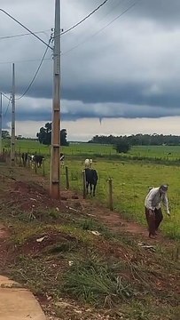 Francisco Alves: fenômeno raro assusta trabalhadores no distrito de Rio Bonito