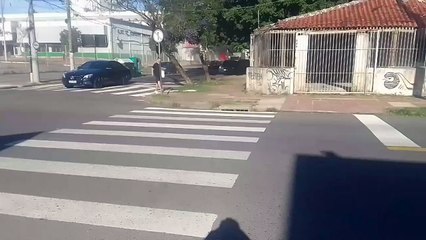 Fogo em lixeira na Cidade Baixa em Porto Alegre - 14.11.2025