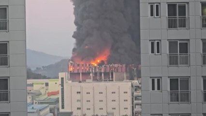 충남 천안 물류센터 큰불..."주민 대피·차량 우회" / YTN