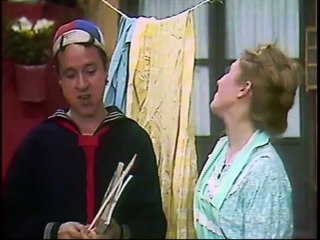 Chaves S01E02 - A Lata de Lixo - O Homem Das Mil Caras - Pintores Amadores