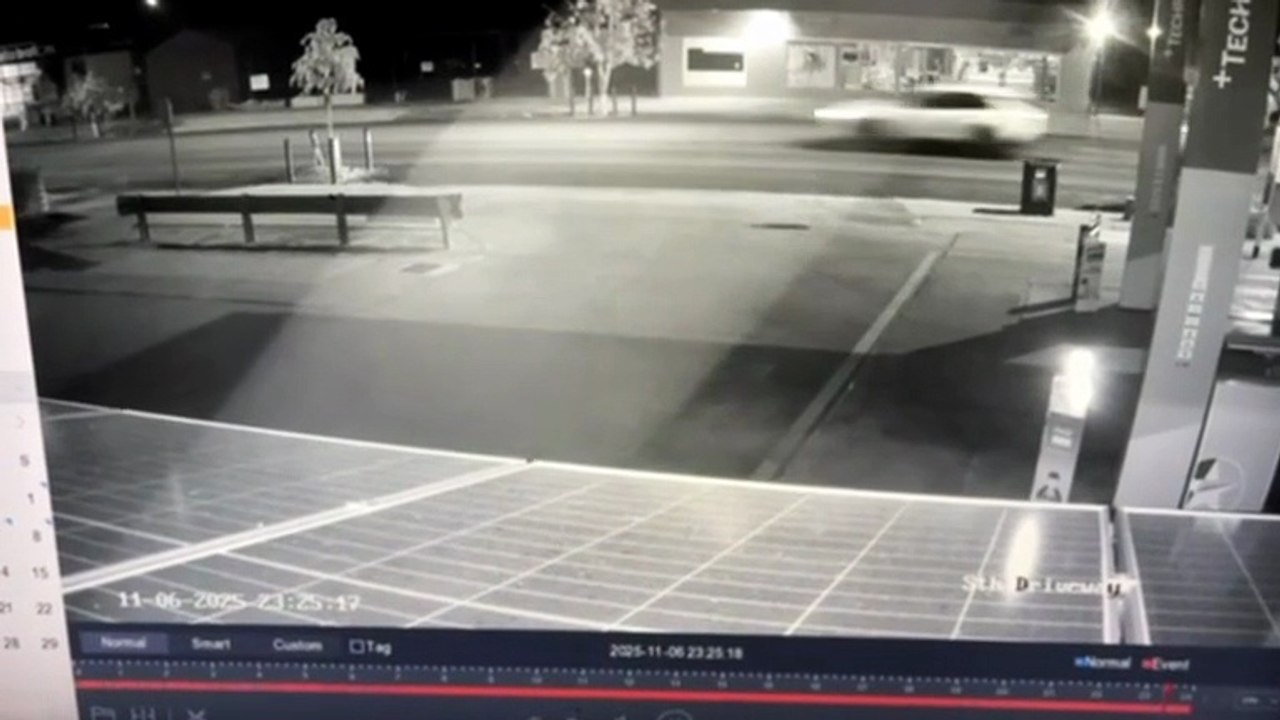A white SUV involved in the Corowa tool theft