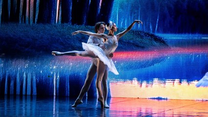 «Il lago dei cigni» di Luciano Cannito su scenografie «costruite» con l'intelligenza artificiale