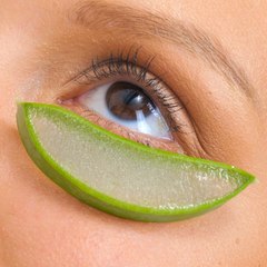 ALoe vera can be your skin's best friend! 🌱 #beauty #natural #aloevera #greenlife #skincare
