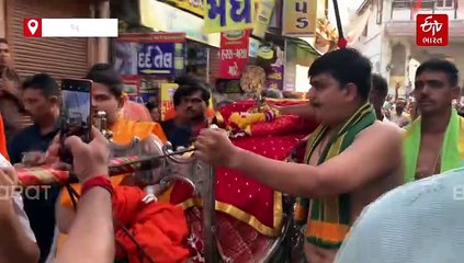 ડાકોરના ઠાકોર સદીઓથી કરી રહ્યા છે એક વચનનું પાલન, જાણો શું હતો એ પ્રસંગ ?