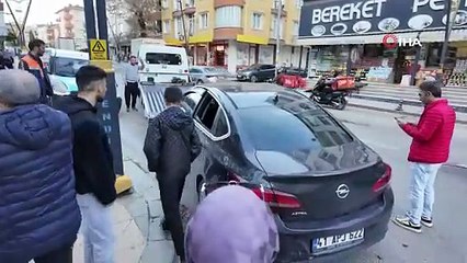 Pendik’te şoförünün direksiyon başında uyuduğu iddia edilen tır, 5 araca birden çarptı