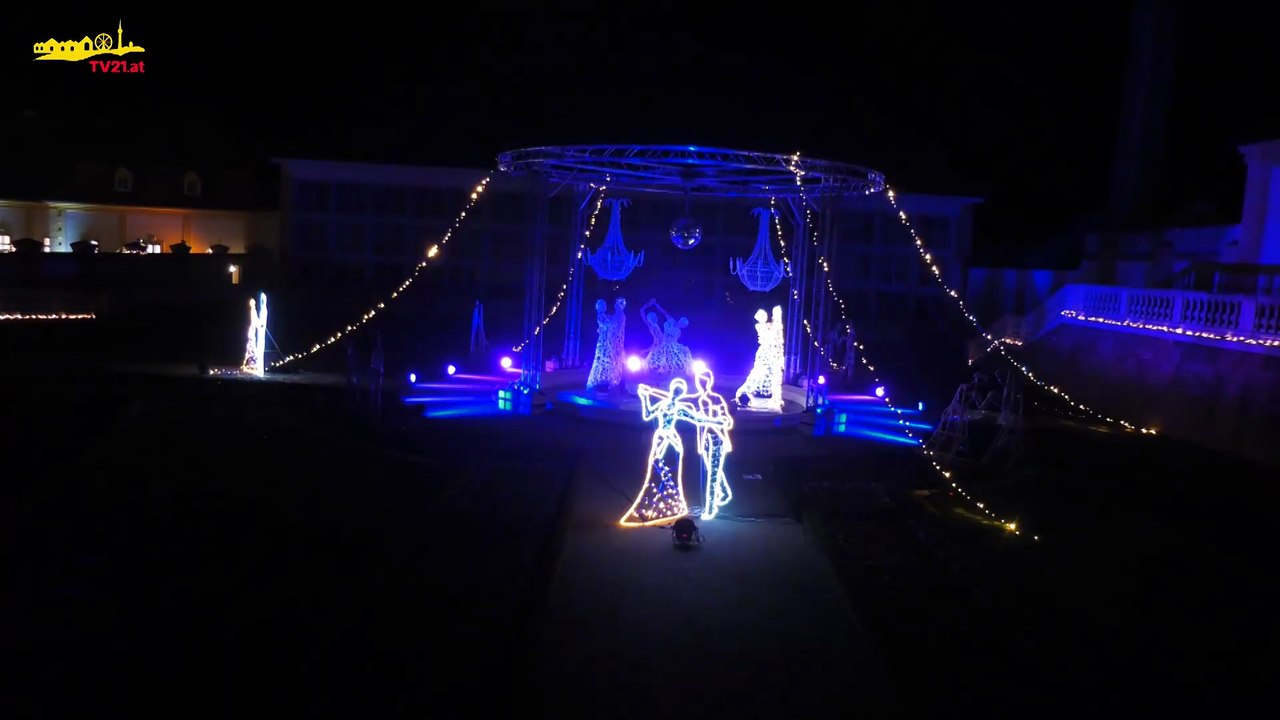 Lichterzauber & barocke Vorfreude  Der Adventmarkt Schloss Hof 2025 hat eröffnet