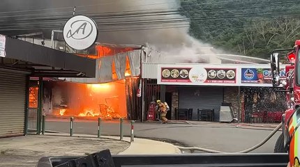 tn7-Bomberos atienden un incendio de grandes proporciones en minisúper de Puntarenas-151125