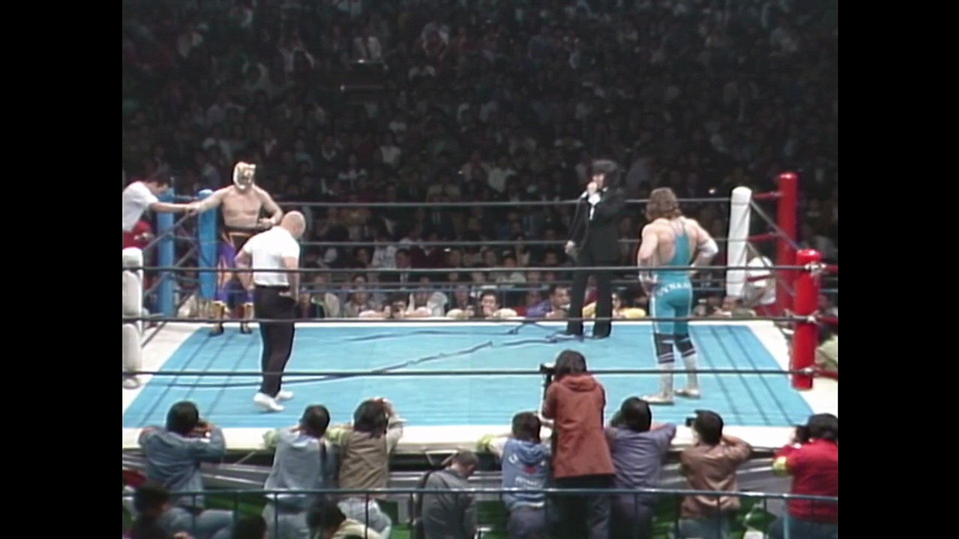 Tiger Mask vs. Dynamite Kid (4/21/1983) - video Dailymotion