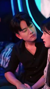 After three years of marriage, everyone knew she was virtuous, capable, and a good homemaker, yet her husband still didn't love her, and her in-laws didn't care for her. On the day of the divorce, everyone waited to see her cry her heart out, unaware that