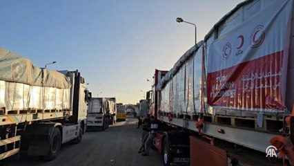 Türk Kızılayın Gazze için yardım malzemesi taşıyan tırlar Refah sınır kapısına doğru hareket etti