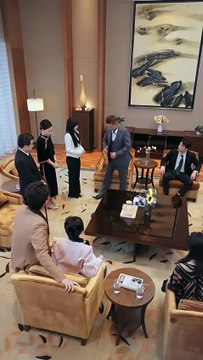 Reborn, she's no longer a good girl. Everything she gave up as an adopted daughter in her previous life, she'll take back in this one. She'll fight fire with fire, using her own schemes against her own schemes, making her blind and cunning family see who